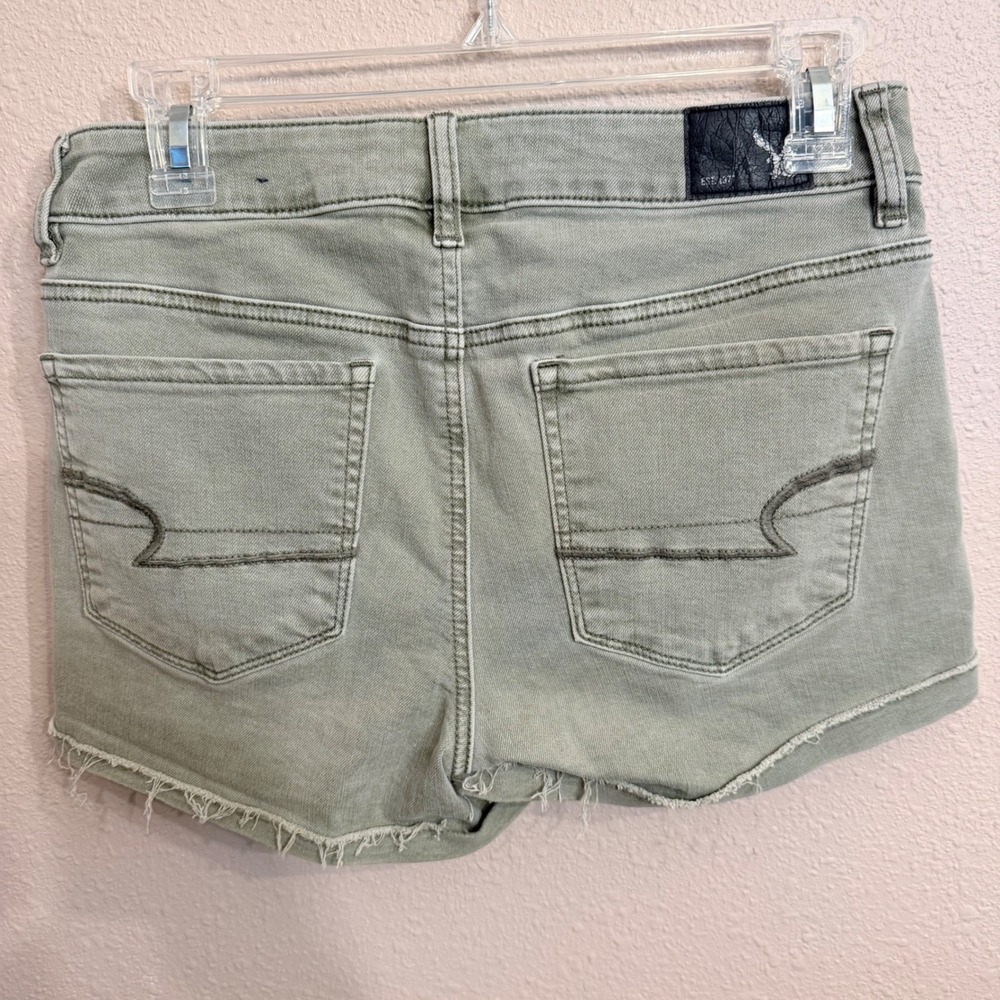 American Eagle Hi-Rise Shortie Olive Green Raw Hem Denim Shorts Womens 6 - Picture 4 of 8
